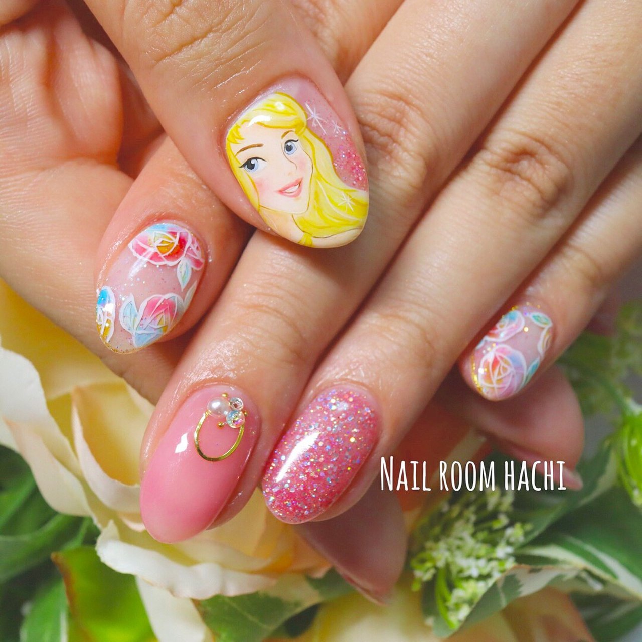 オールシーズン/女子会/ハンド/ラメ/フラワー - Nail room hachiの