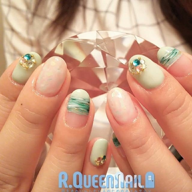 夏 梅雨 オフィス デート ハンド 今村しほり 千葉 R Queennailのネイルデザイン No ネイルブック