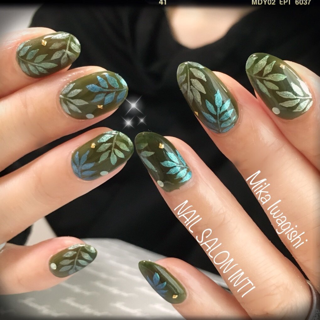 夏 旅行 海 リゾート ハンド Nailsalon Inti 岩岸美華 のネイルデザイン No ネイルブック