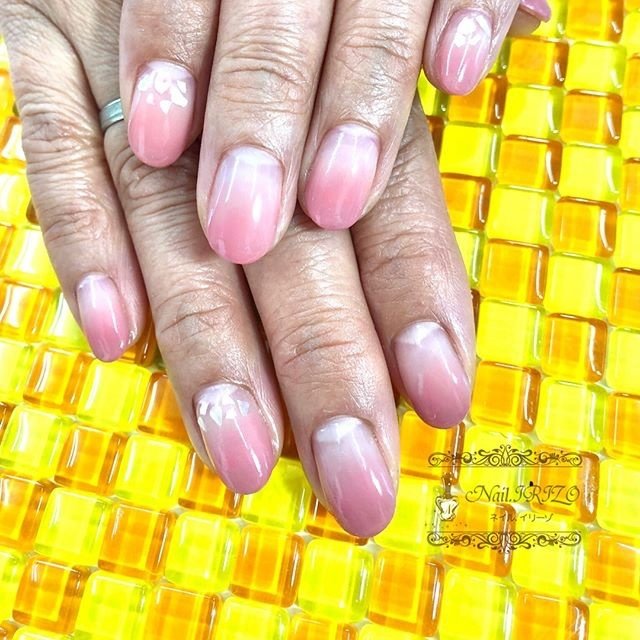 グラデーション シェル ピンク ジェル Nail Irizoのネイルデザイン No ネイルブック