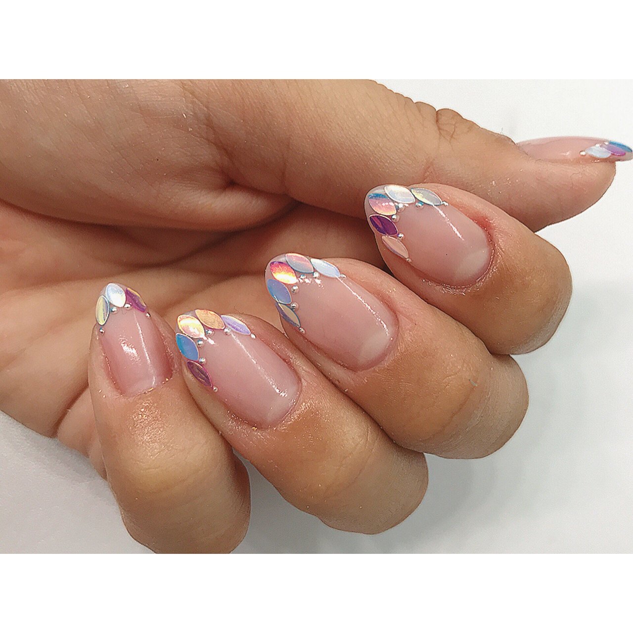 ハンド フレンチ ホログラム ホワイト ピンク Ailusのネイルデザイン No ネイルブック
