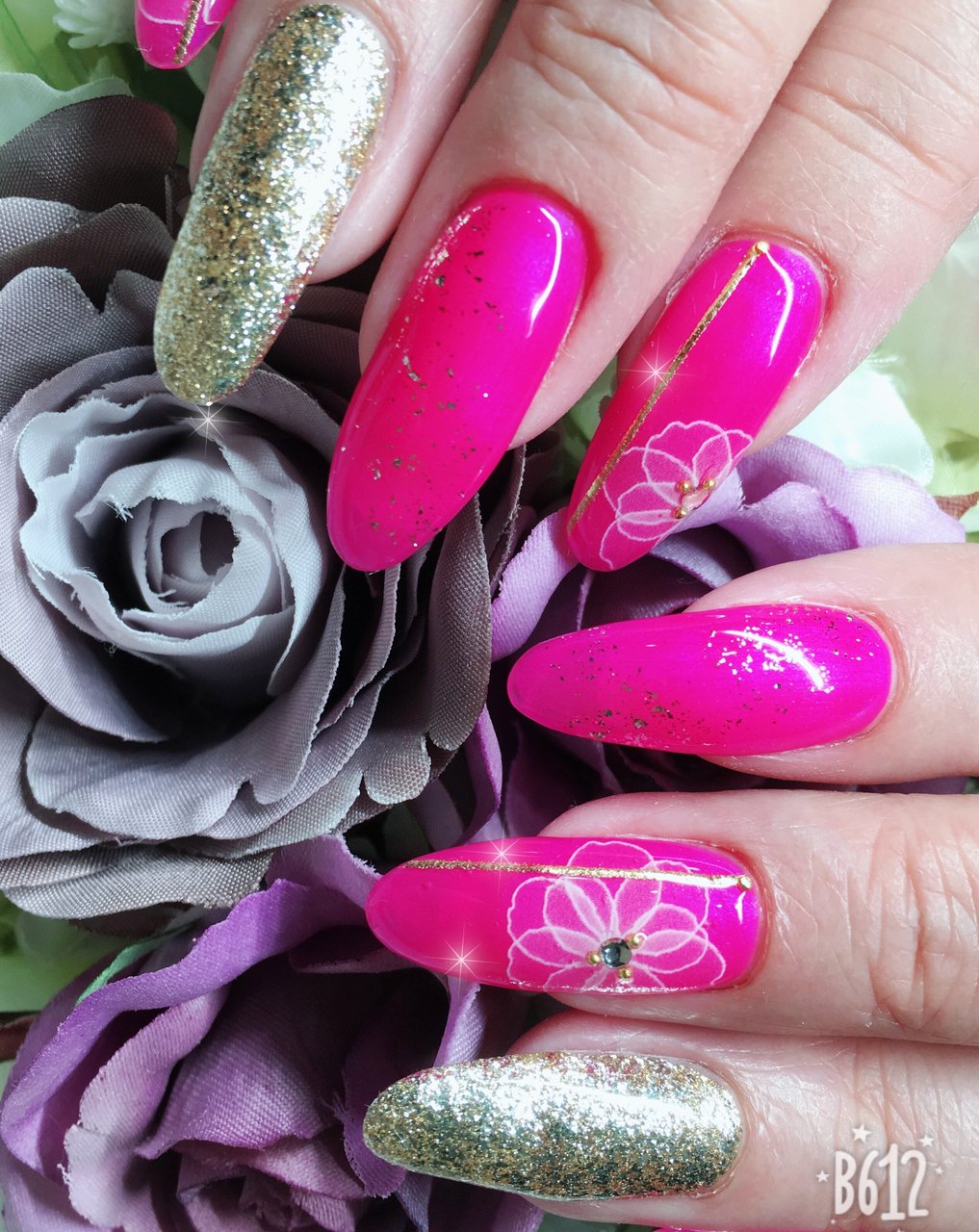 ハンド ラメ フラワー ピンク ネオンカラー あめちゃんのネイルデザイン No ネイルブック