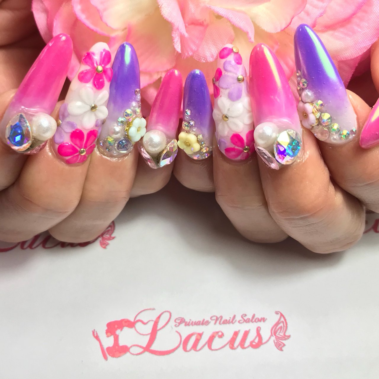 夏/ハンド/グラデーション/フラワー/3D - Lacus_Nailのネイルデザイン