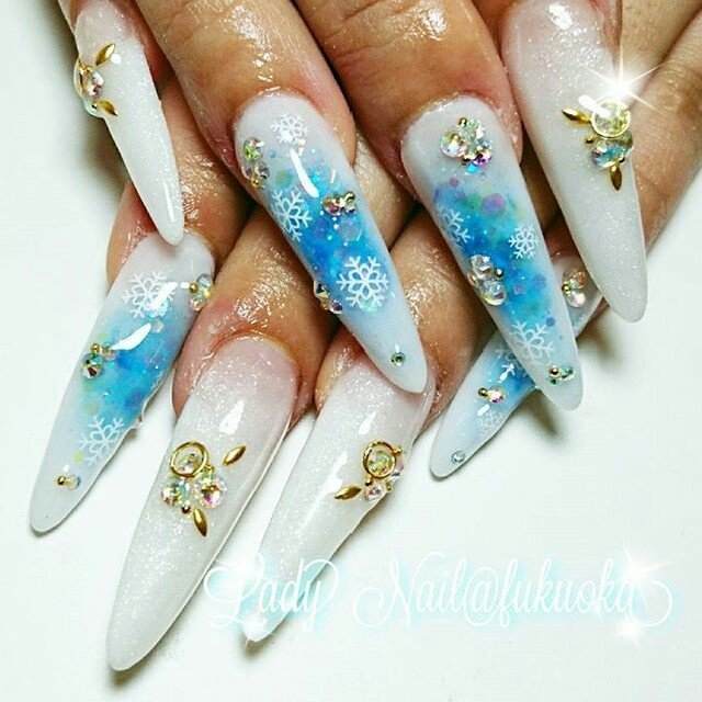 冬 パーティー ハンド グラデーション ラメ Lady Nail Fukuoka Daimyoのネイルデザイン No 117 ネイルブック