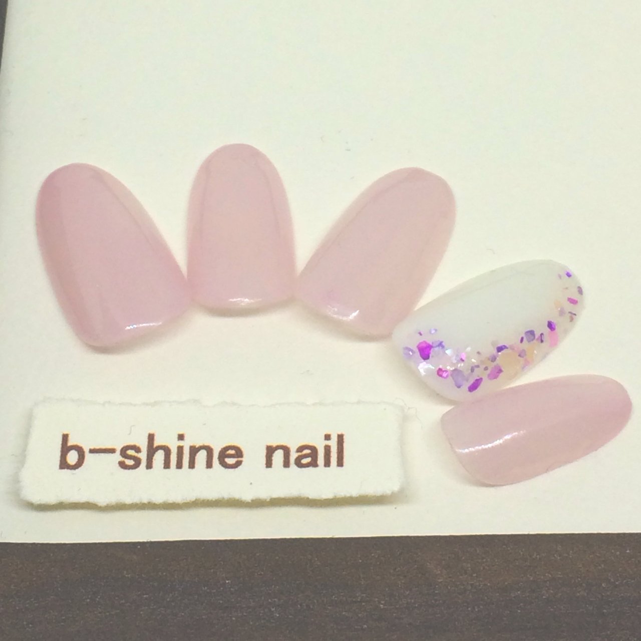 春 夏 オフィス デート シェル B Shine Nail ビーシャインネイル 友尻 映子のネイルデザイン No ネイルブック