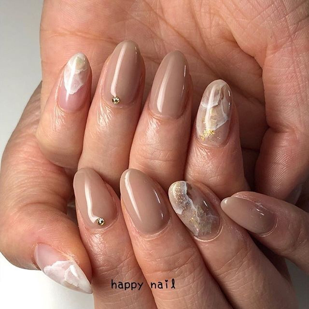 オールシーズン オフィス 大理石 ベージュ グレー Happy Nailのネイルデザイン No ネイルブック