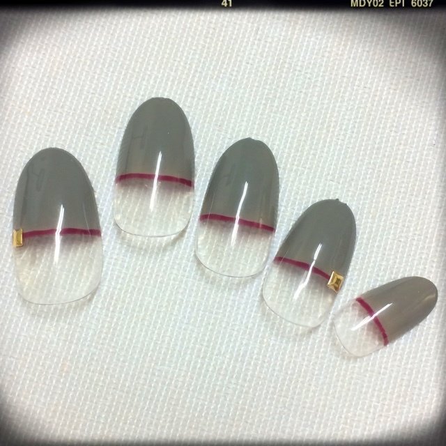 オールシーズン オフィス ハンド 変形フレンチ ミディアム Private Nail Salon Oneのネイルデザイン No 197 ネイルブック