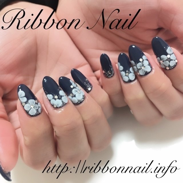 秋 冬 成人式 パーティー ハンド Ribbonnailリボンネイル岡崎のネイルデザイン No ネイルブック