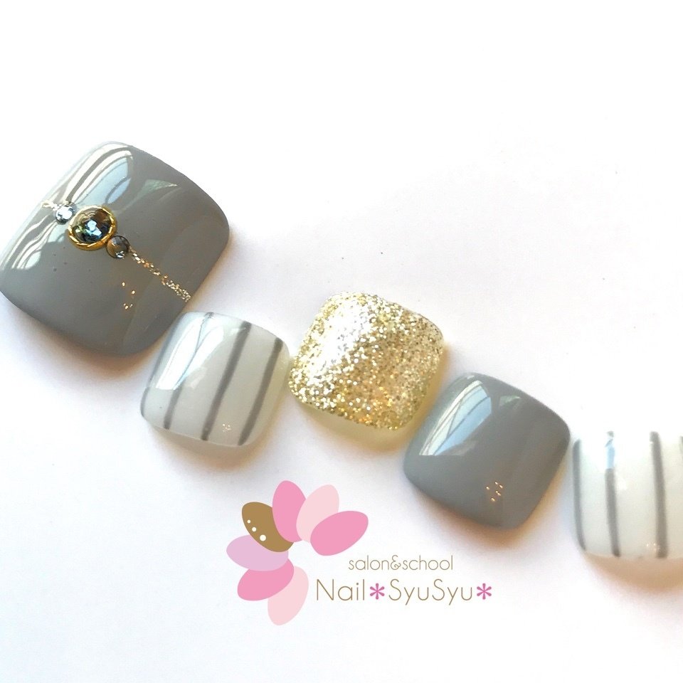 秋 冬 フット ラメ ワンカラー Nail Syusyu ネイルシュシュのネイルデザイン No ネイルブック