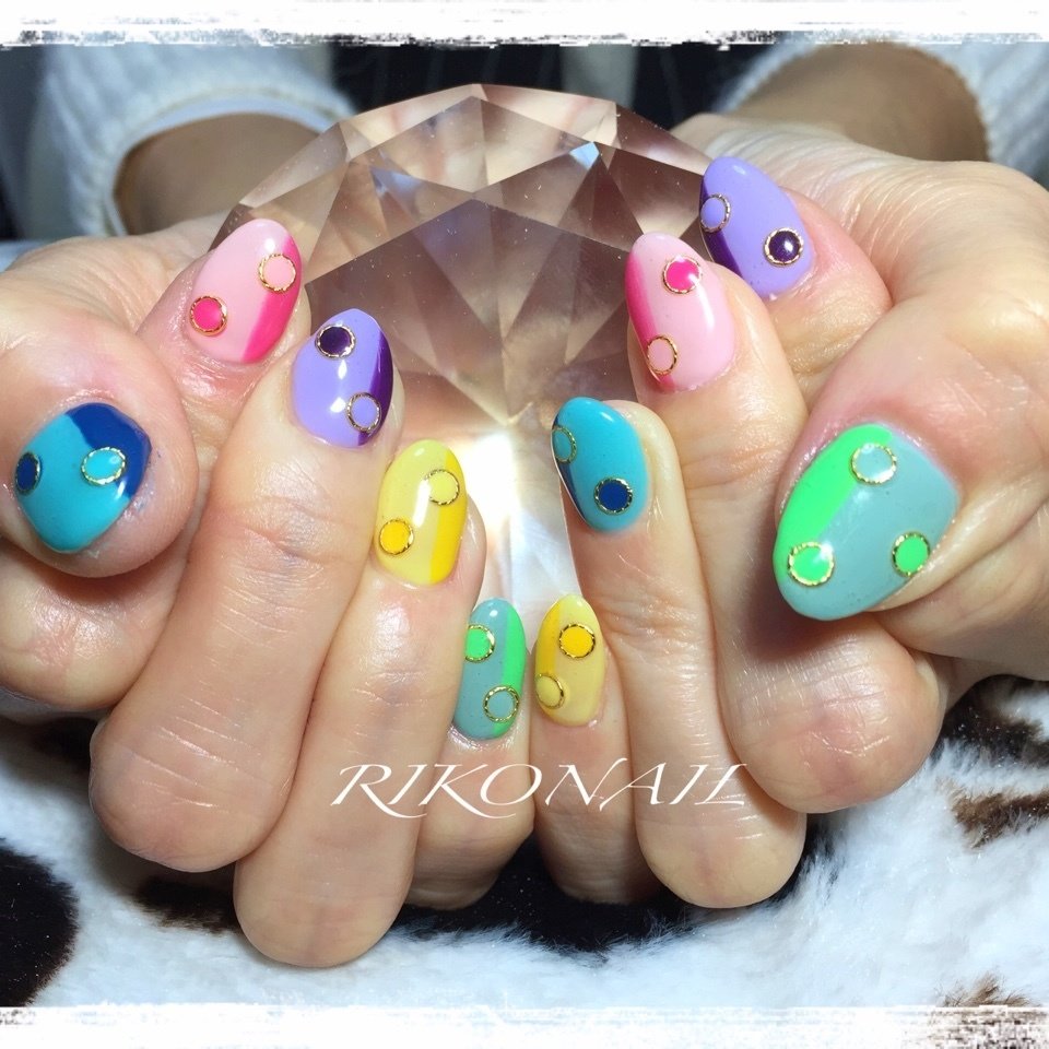 オールシーズン パーティー ハンド ドット レトロ Riko Nailのネイルデザイン No ネイルブック