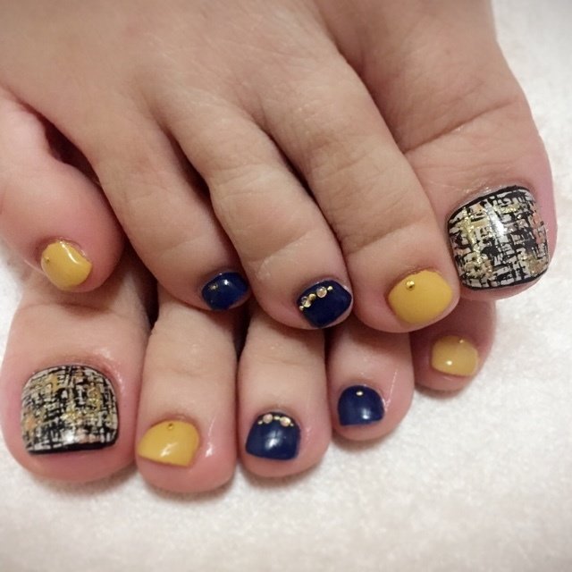 秋 冬 フット ツイード イエロー Chiepanのネイルデザイン No ネイルブック