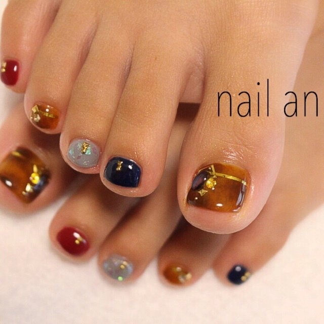 秋 冬 フット べっ甲 ショート Nail Animのネイルデザイン No 197 ネイルブック