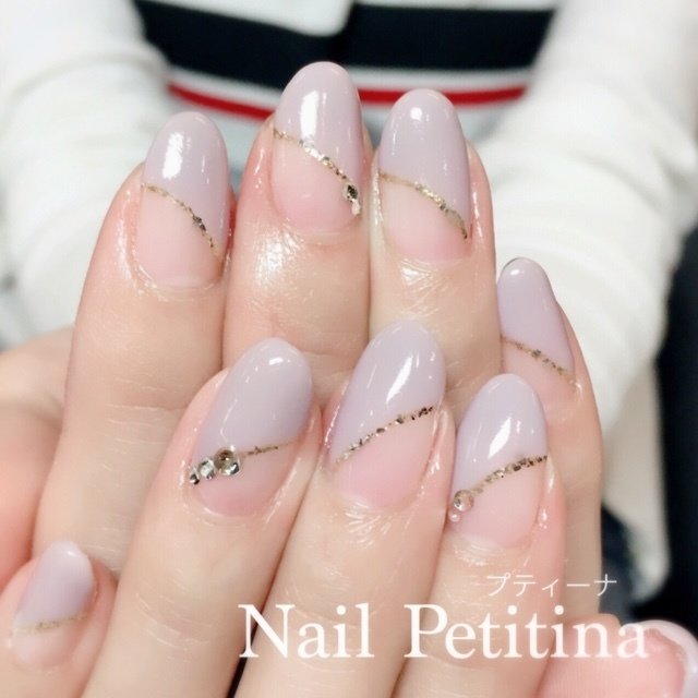 秋 冬 オフィス ハンド 変形フレンチ Nail Petitina プティーナ のネイルデザイン No 1787563 ネイルブック