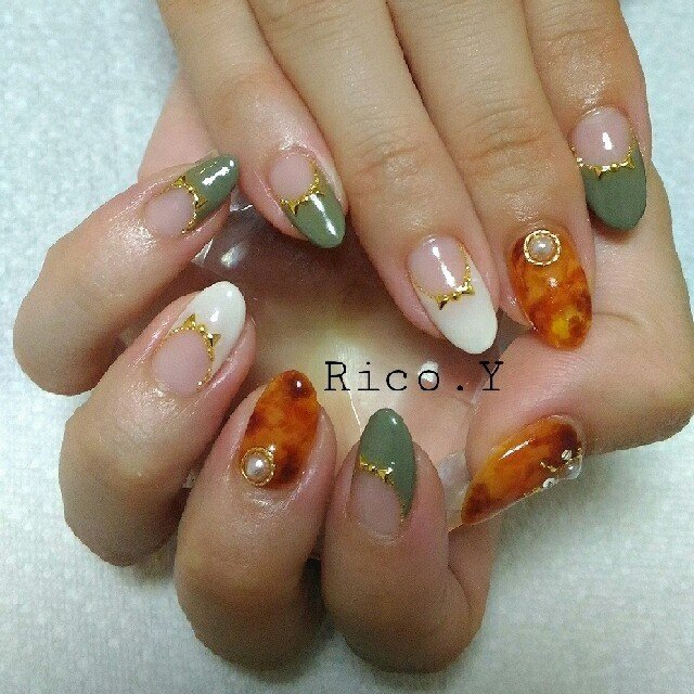 秋 冬 デート ハンド フレンチ Yukari Co Nailのネイルデザイン No ネイルブック