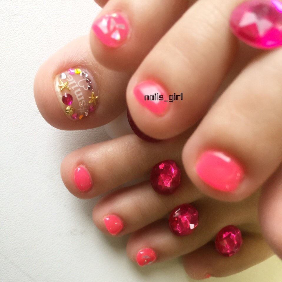 夏 パーティー 女子会 フット ビジュー Nails Girlのネイルデザイン No ネイルブック