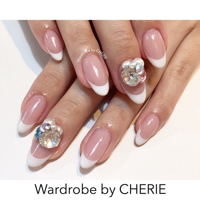 Wardrobe by CHERIE｜中津(市営)のネイルサロン｜ネイルブック