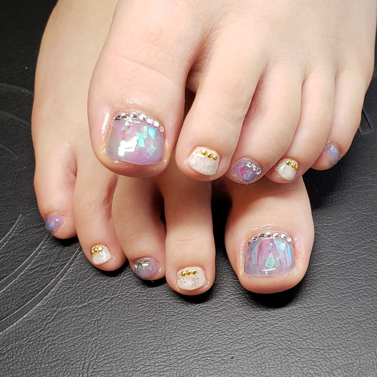 夏 リゾート フット ニュアンス オーロラ まゆのネイルデザイン No ネイルブック