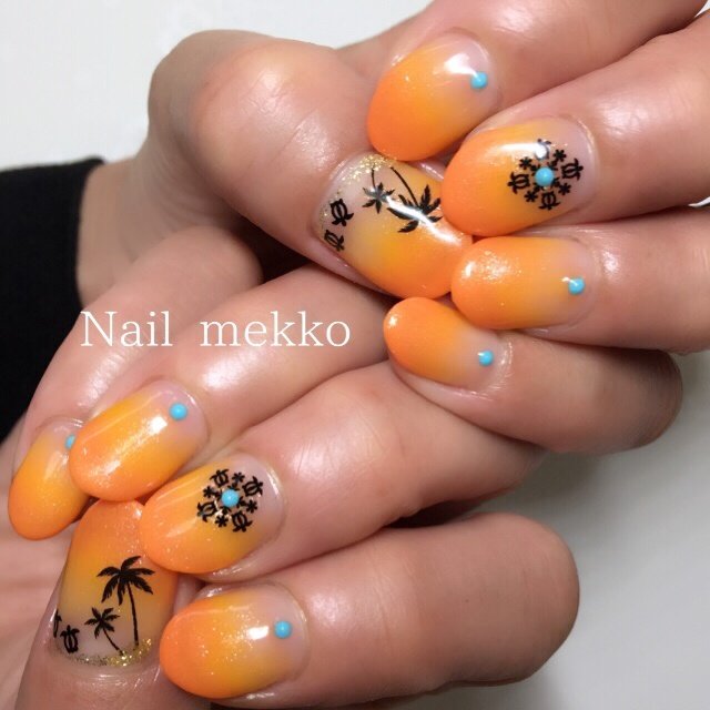 グラデーション ラメ ビジュー アニマル柄 オレンジ Nail Mekkoのネイルデザイン No ネイルブック