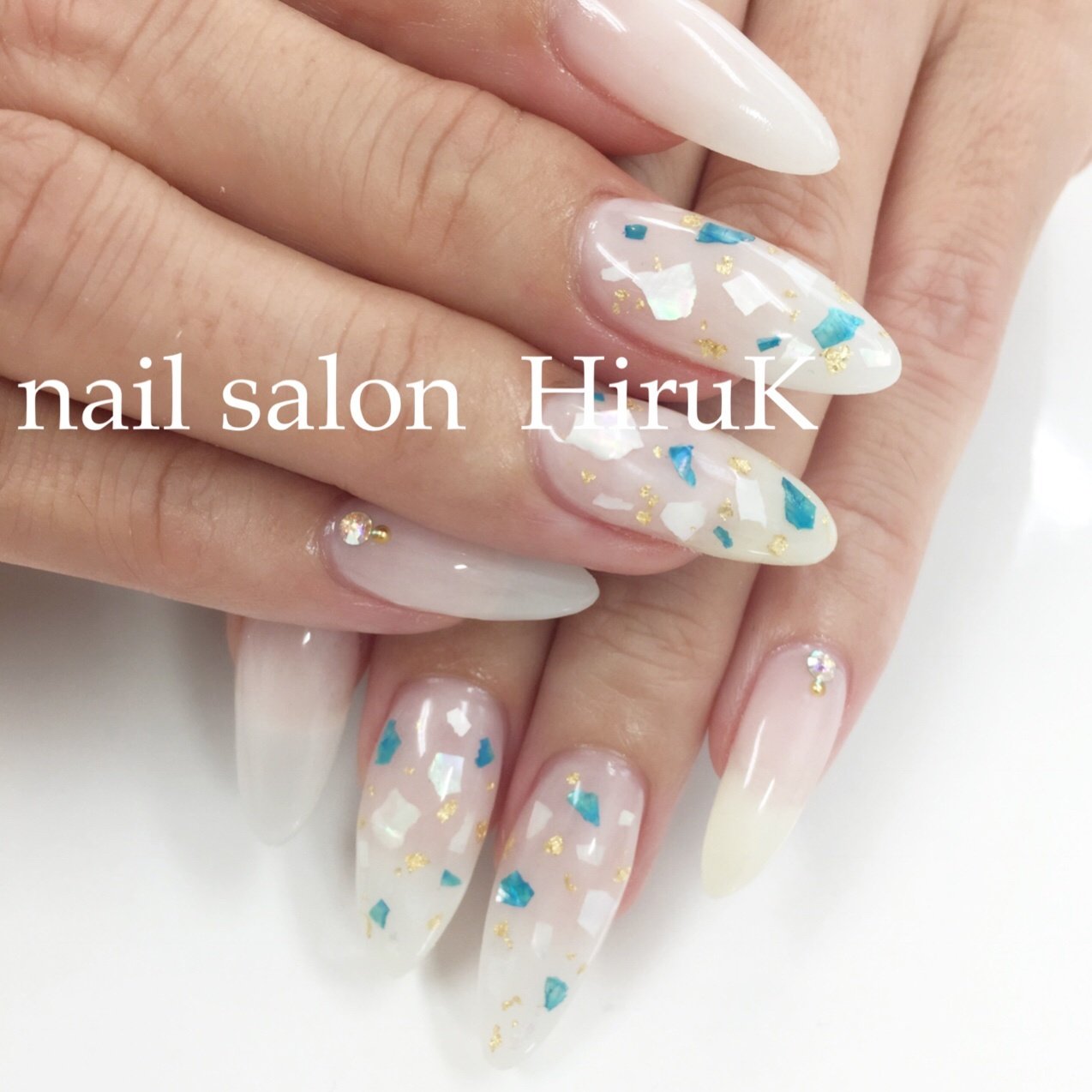 ハンド ホワイト 水色 ブルー スカルプチュア Nail Eyelash Hiruk Du Hugのネイルデザイン No ネイル ブック