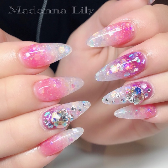 Madonna Lily｜櫛原のネイルサロン｜ネイルブック