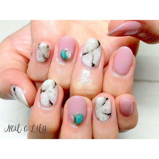 夏 大理石 ピンク ターコイズ Nailalily ネイルアリリー Akiのネイルデザイン No ネイルブック