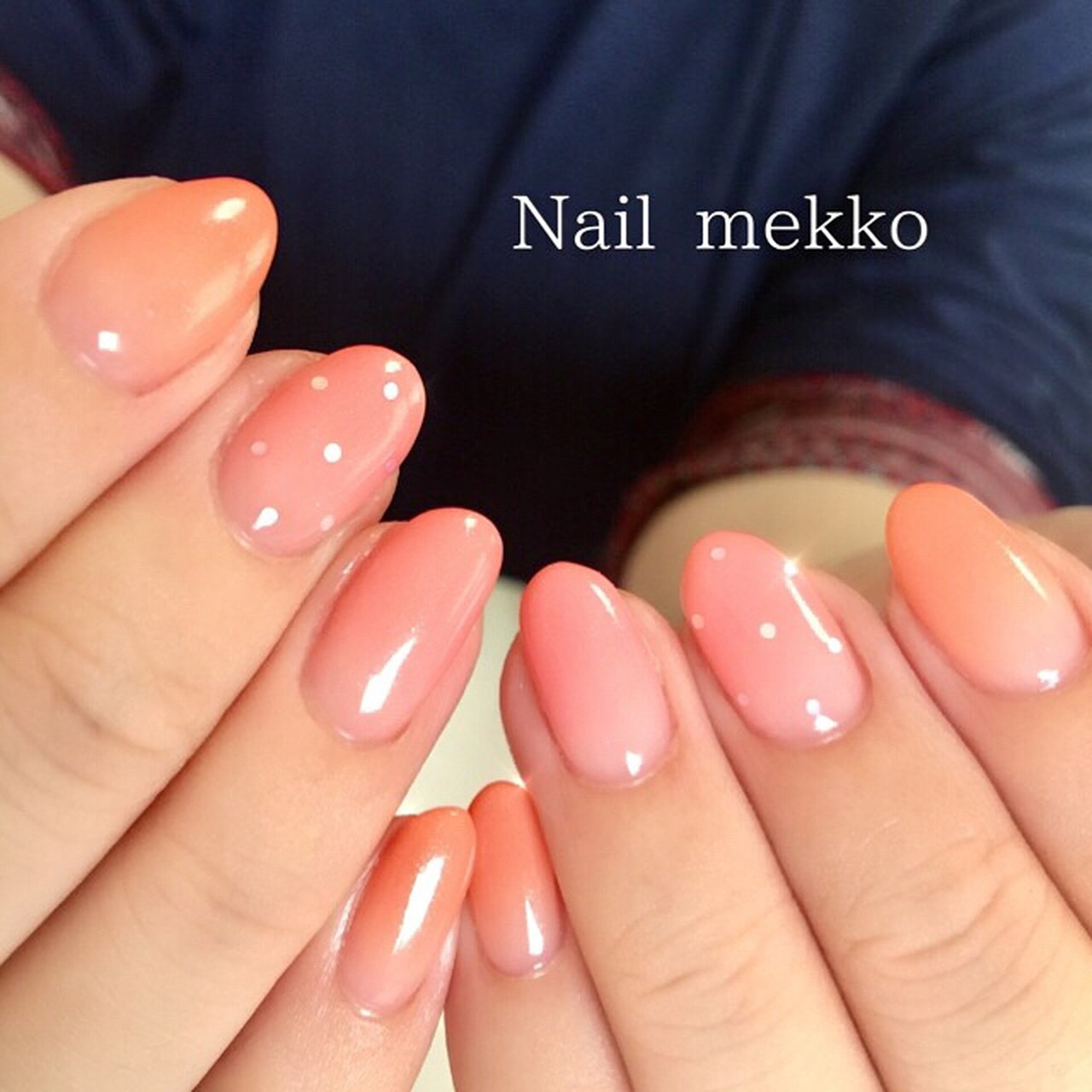 シンプル グラデーション ホログラム ドット ピンク Nail Mekkoのネイルデザイン No ネイルブック