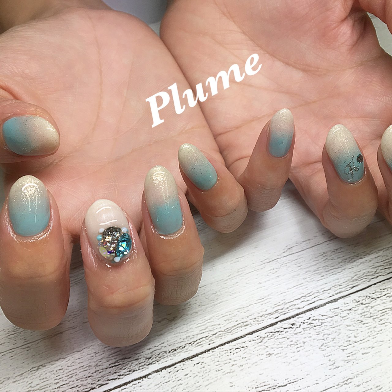 夏 ホワイト ターコイズ 水色 Nail Salon Plumeのネイルデザイン No ネイルブック