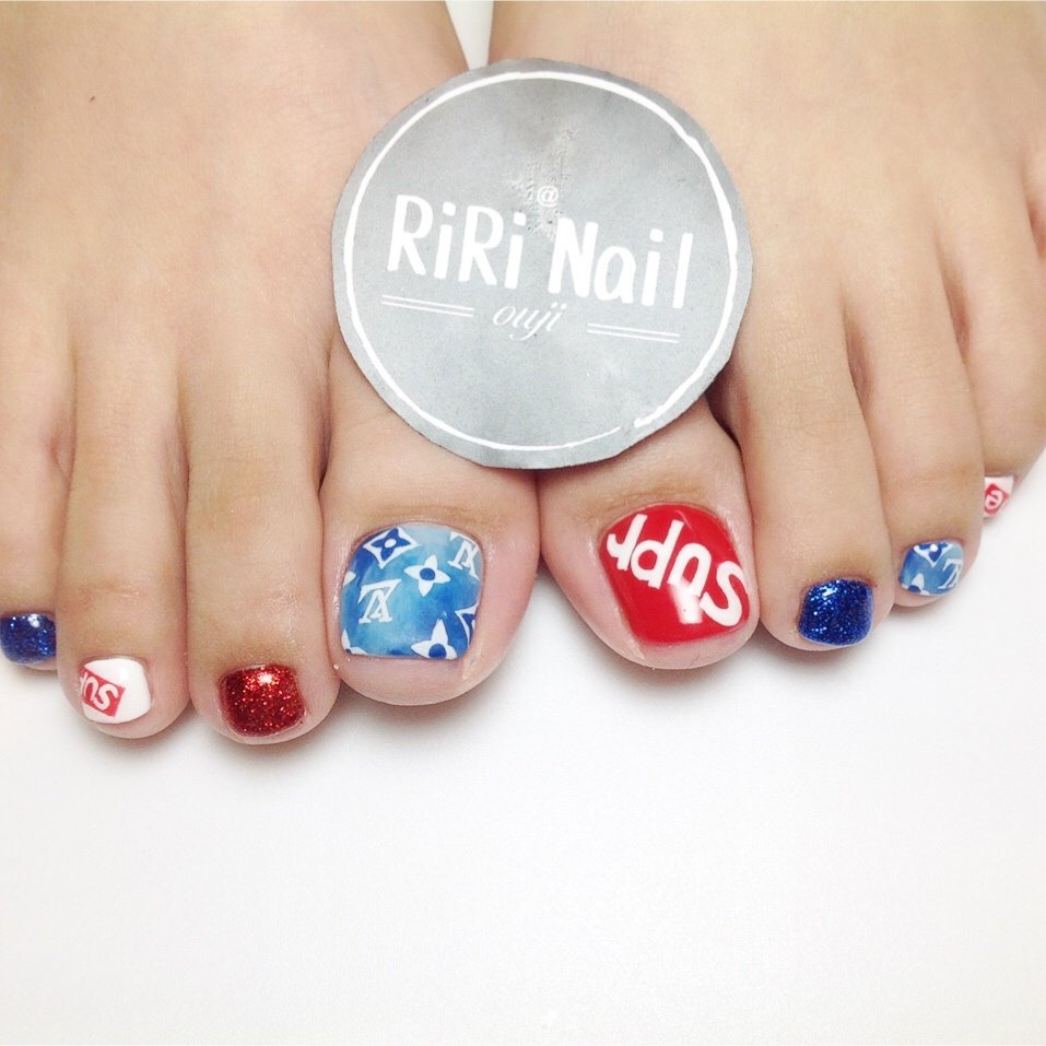 夏 フット デニム ブランド柄 レッド Riri Nailのネイルデザイン No ネイルブック