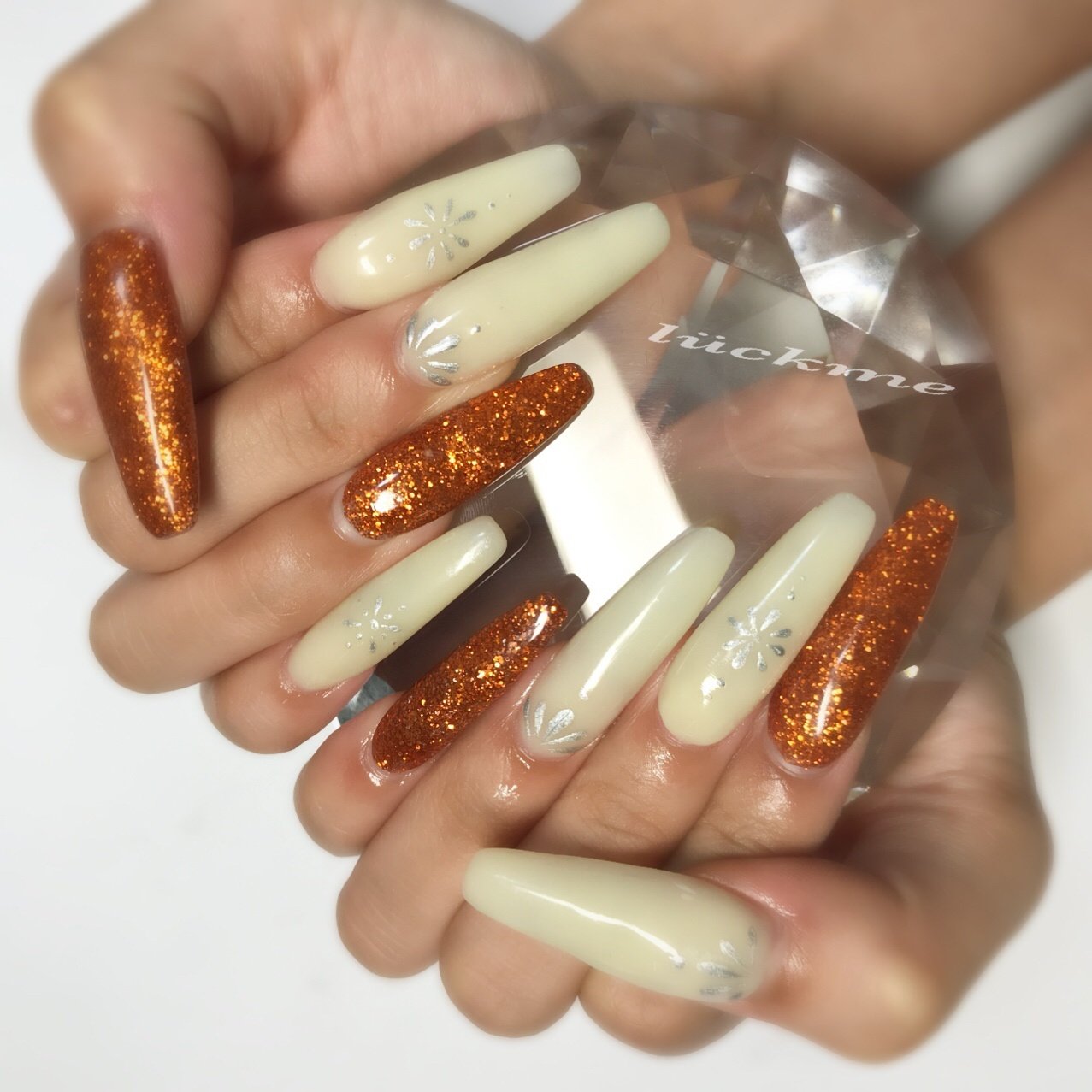 ハンド オレンジ イエロー スカルプチュア セルフネイル Nail Luckmeのネイルデザイン No ネイルブック