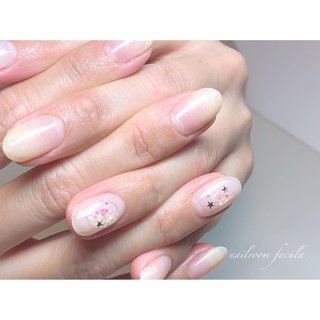  #春 #夏 #七夕 #デート #ハンド #グラデーション #ラメ #星 #ワイヤー #ショート #ホワイト #イエロー #シルバー #ジェルネイル #お客様 #nail ikou【ネイル イコウ】 #ネイルブック
