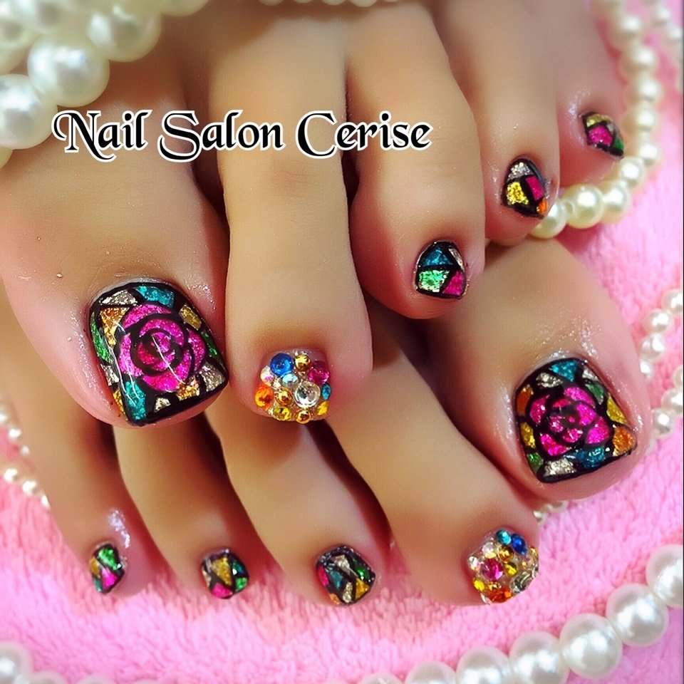 秋 パーティー デート フット ステンドグラス Nail Salon Cerise ネイルサロンスリーズ のネイルデザイン No ネイルブック