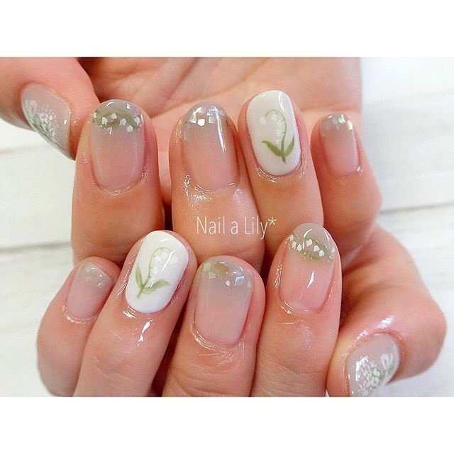 春 夏 フラワー ホワイト グレー Nailalily ネイルアリリー Akiのネイルデザイン No ネイルブック