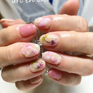 私のハンドネイルデザインからリクエストくださいました✨
 探してみると去年の春のデザイン！よく見つけてくださいました、嬉しい💓
#http://arcenciel-k.info/
#アルカンシエル伊丹
#伊丹ネイルサロン#尼崎ネイルサロン#川西ネイルサロン#プライベートネイルサロン#駐車場完備#上品ネイル#オトナデザイン#パーツ#オフィスネイル#シンプルネイル#夏ネイル#リゾート#健康なお爪#ネイルケア#エアブラシ風 #ドライフラワーネイル #夏 #オールシーズン #旅行 #女子会 #ハンド #フラワー #タイダイ #ニュアンス #ボタニカル #押し花 #ミディアム #ホワイト #ベージュ #ピンク #ジェルネイル #お客様 #nail arcenciel #ネイルブック