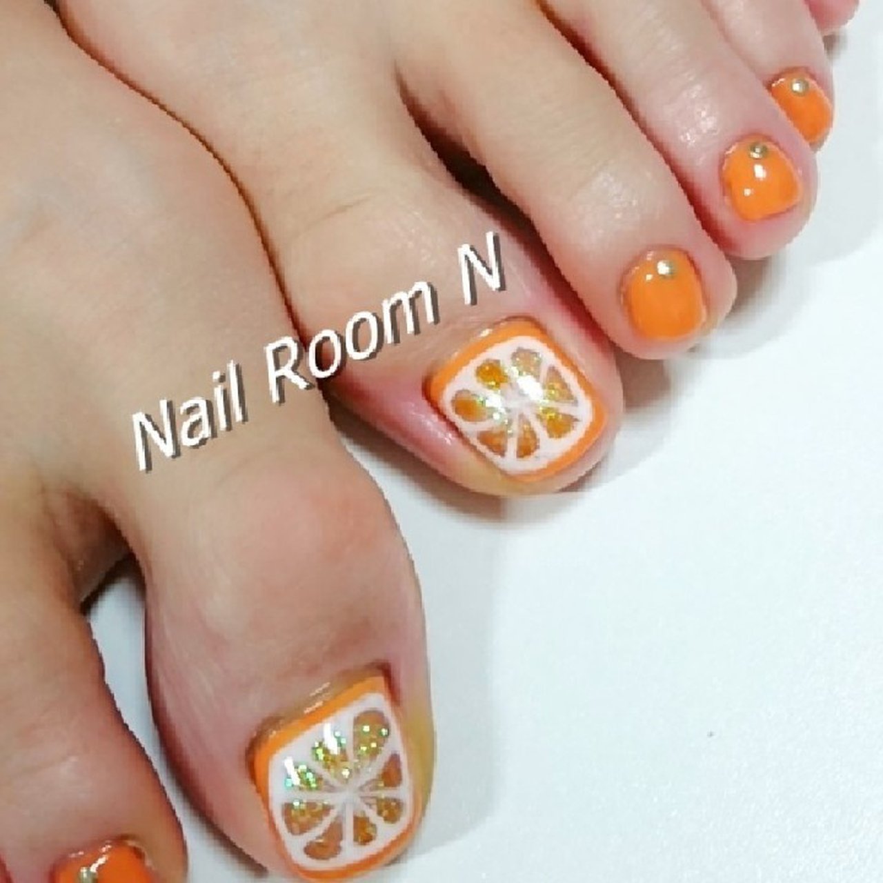 オールシーズン フット シンプル ラメ ワンカラー Nailroomnのネイルデザイン No ネイルブック