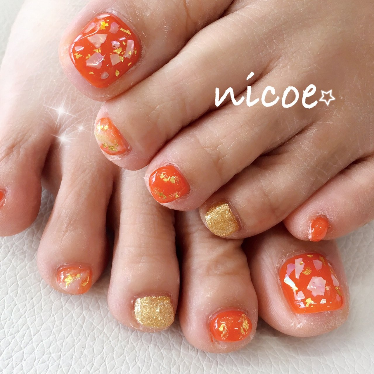 フット ラメ シェル オレンジ ゴールド 福山市 神辺ネイルサロン Nicoe ニコエ のネイルデザイン No ネイルブック