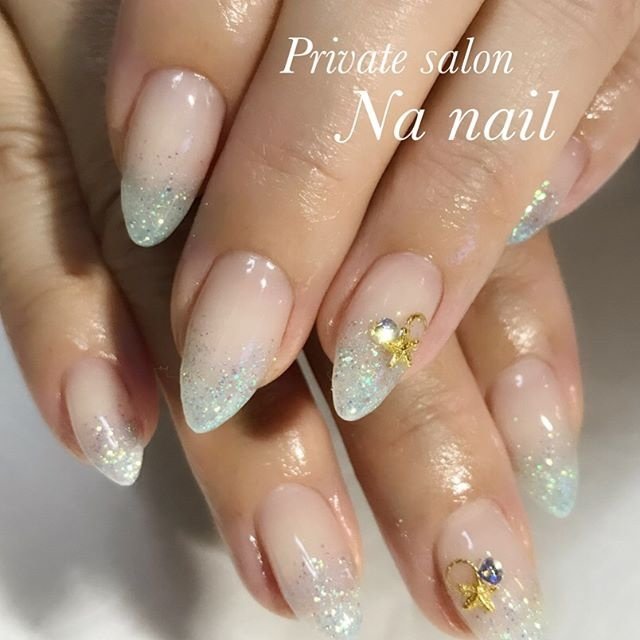 夏 ハンド グラデーション ラメ ミディアム Na Nailのネイルデザイン No 3312522 ネイルブック