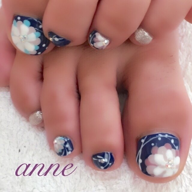 フット シンプル フラワー ドット 和 Nailsalon Anne のネイルデザイン No ネイルブック