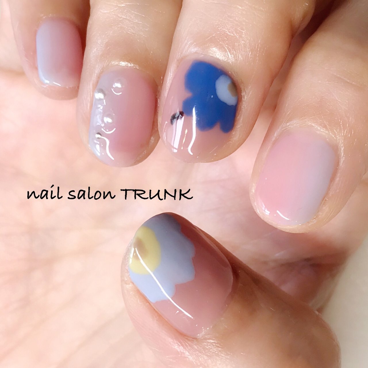 オールシーズン ハンド ショート ピンク ブルー Nail Trunkのネイルデザイン No ネイルブック