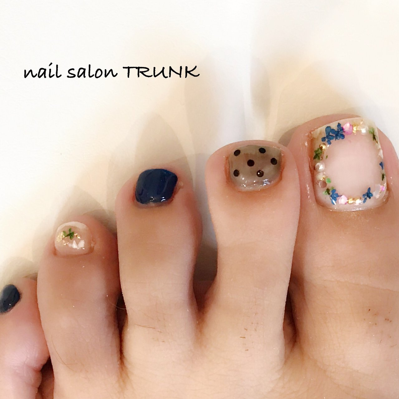 オールシーズン フット シースルー 押し花 クリア Nail Trunkのネイルデザイン No 339 ネイルブック