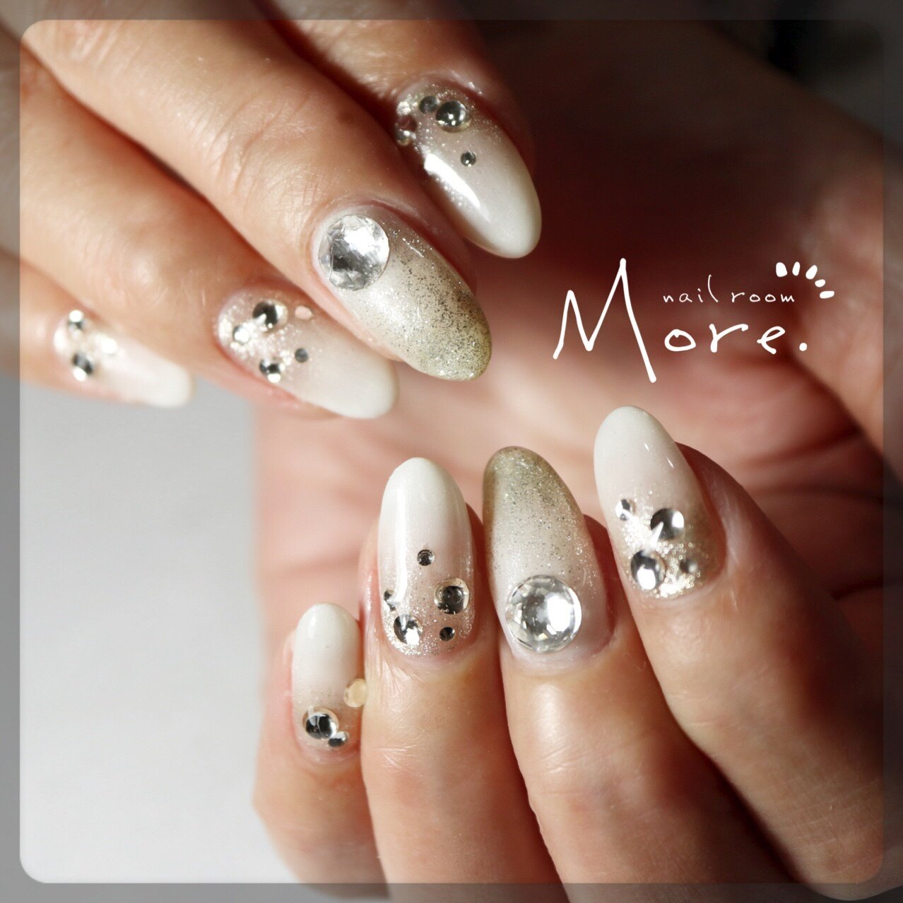 夏 オールシーズン 梅雨 ブライダル ハンド More Nailroomのネイルデザイン No ネイルブック