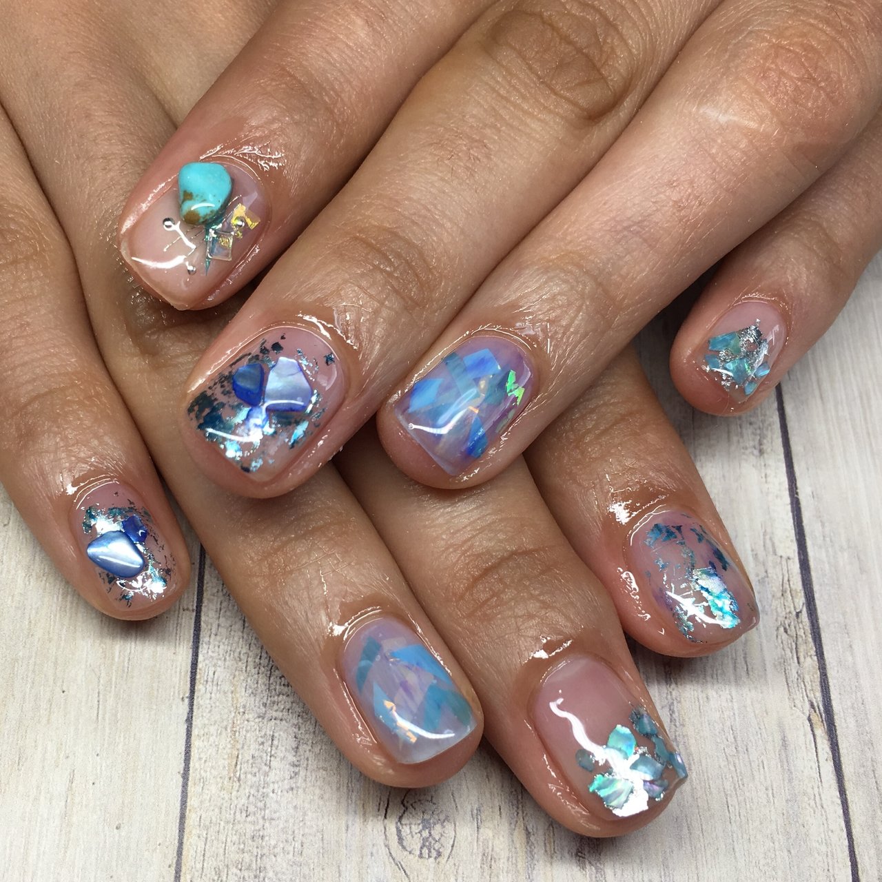 夏ハンドシェルニュアンスホイル Sahonailのネイルデザインno