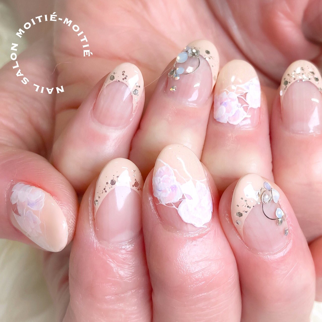 オールシーズン オフィス ブライダル パーティー シンプル Nailsalon Moitie Moitieのネイルデザイン No ネイルブック