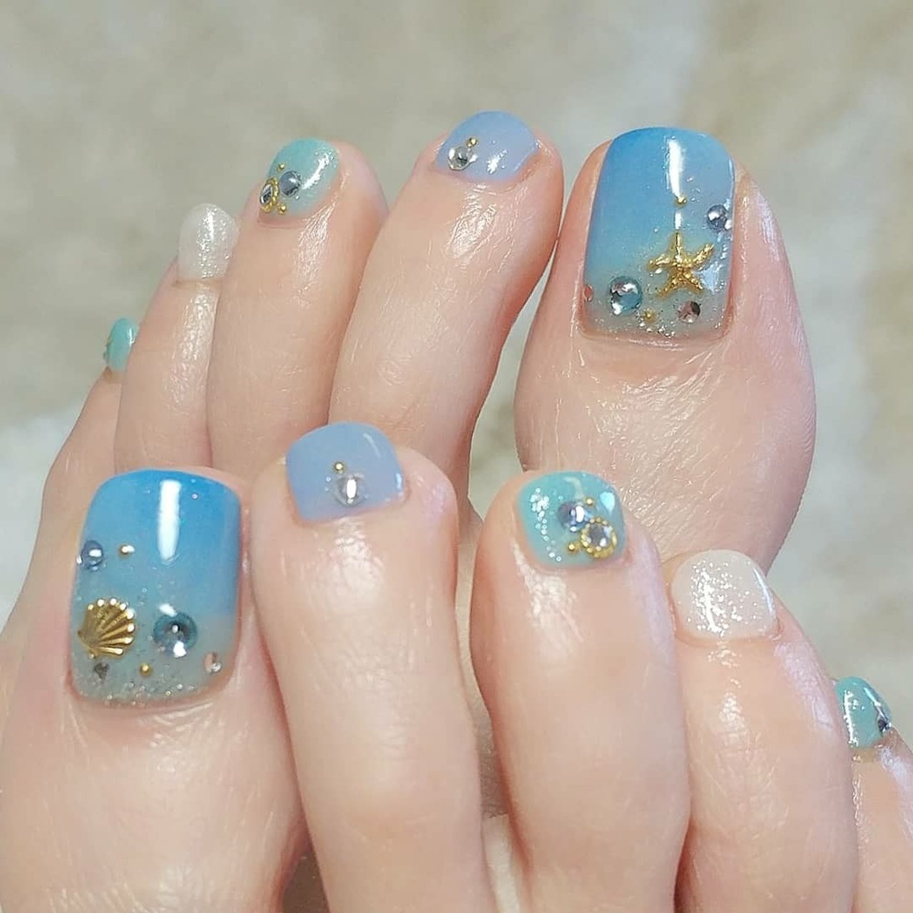 夏 旅行 海 リゾート フット ネイルサロンアイリス あいのネイルデザイン No ネイルブック