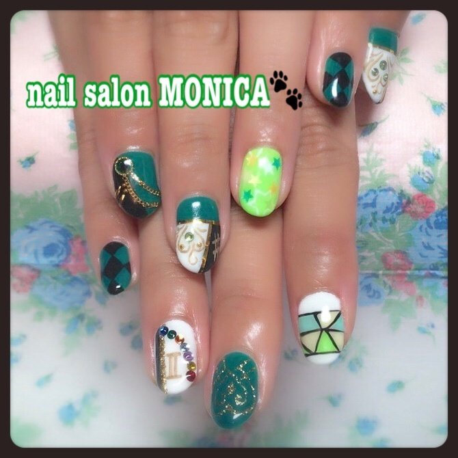 ライブ ハンド キャラクター ミディアム グリーン Nail Salon Monica