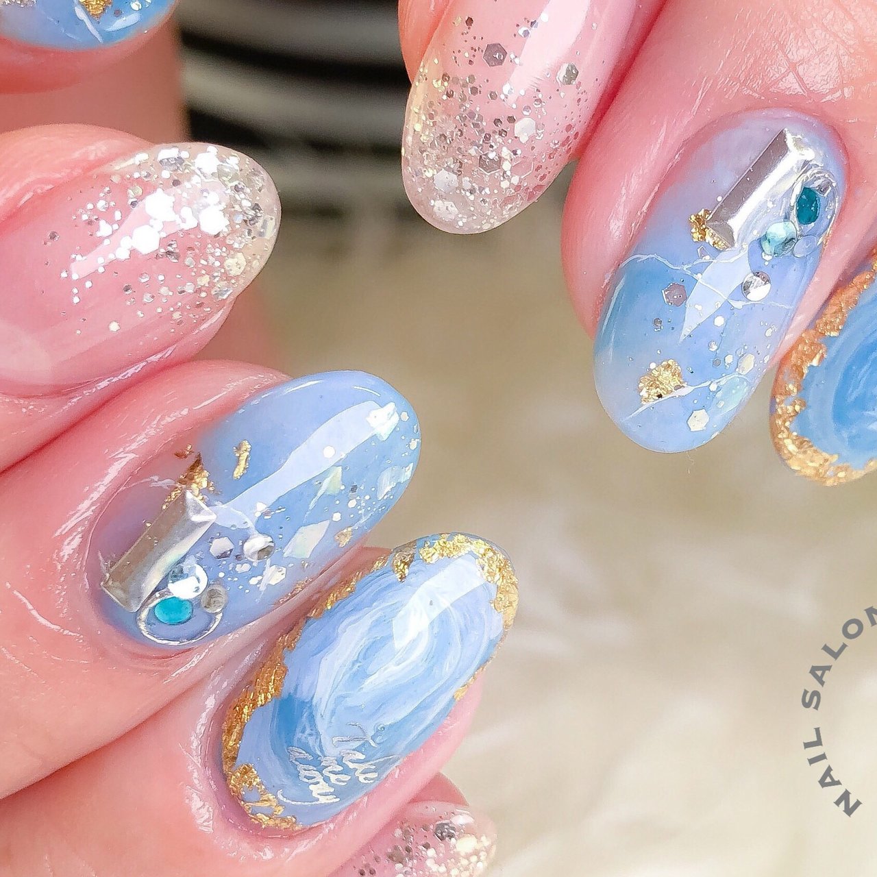 夏旅行海リゾートラメ Nailsalonmoitie Moitieのネイルデザイン