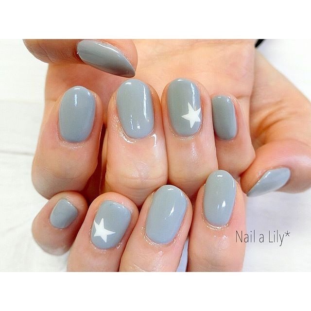 夏 オールシーズン シンプル ワンカラー 星 Nailalily ネイルアリリー Akiのネイルデザイン No ネイルブック