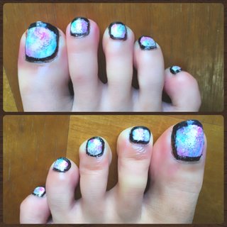 kakomi nail ベースに白を塗り、縁を黒でかこむ
liqueur nail(cando)のベリーとペパーミントを
其々スポンジでバランスをみながらのせていく、
色を強く出したい箇所にだけベリーとフローズンを
重ね置き(筆を割としっかりしごく)
ATネイルグリッター03(100均)に
ホワイトシルバーのラメパウダー(100均)を混ぜて
適当にのせて完成。
#オールシーズン #フット #囲みネイル #ミディアム #coolデザイン #スポンジ #タイダイ #ラメ #リキュールネイル #100均ネイル #簡単 #夏 #ホワイト #レッド #ブルー #ブラック #カラフル #ニュアンス #セルフネイル #セルフ #マニキュア # #夏 #オールシーズン #海 #リゾート #フット #ラメ #タイダイ #ニュアンス #ミディアム #ホワイト #ブラック #カラフル #マニキュア #セルフネイル #10305 #ネイルブック