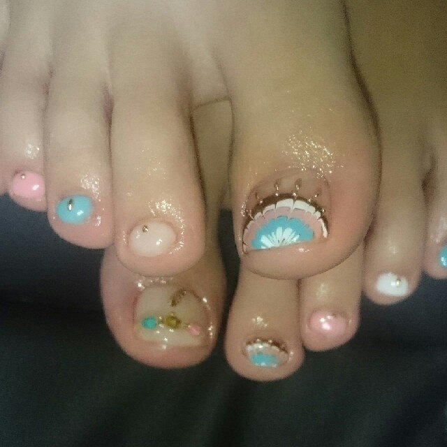 夏 オールシーズン リゾート フット ピーコック Whiteのネイルデザイン No ネイルブック