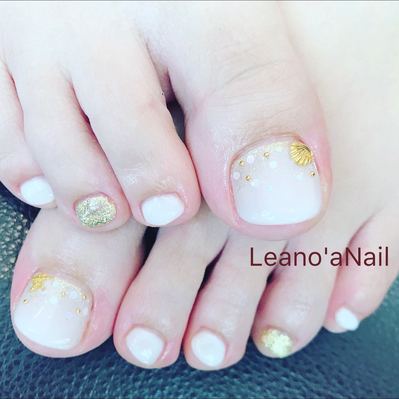 フット ラメ ワンカラー ホワイト ゴールド Eriのネイルデザイン No ネイルブック