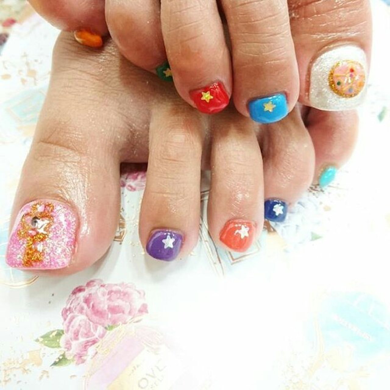 オールシーズン ライブ 女子会 フット ホログラム Chieのネイルデザイン No ネイルブック